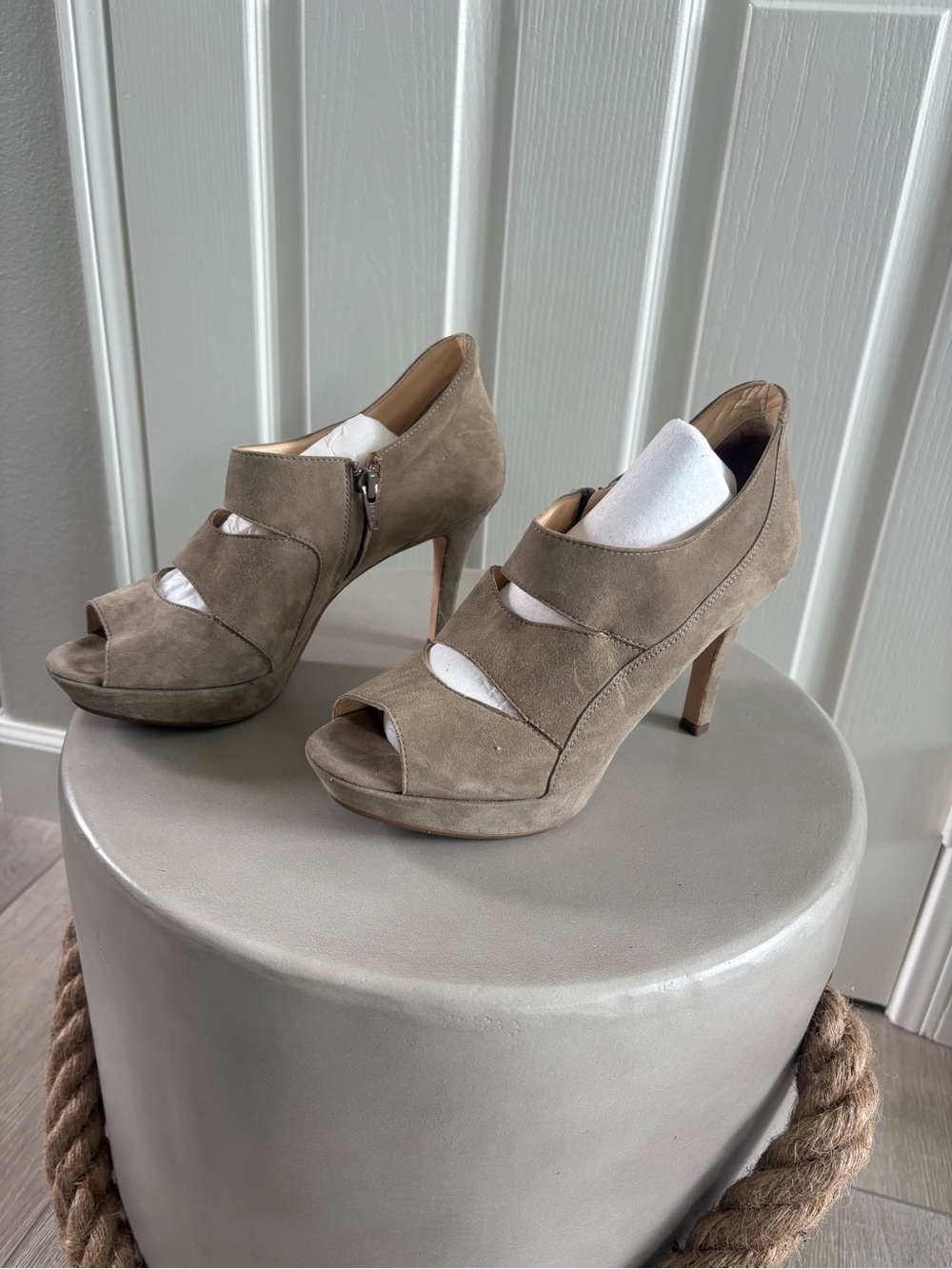 Paul Green | Tan Suede Peep Toe Bootie | sz 8.5 (UK 6) | very Good Condition